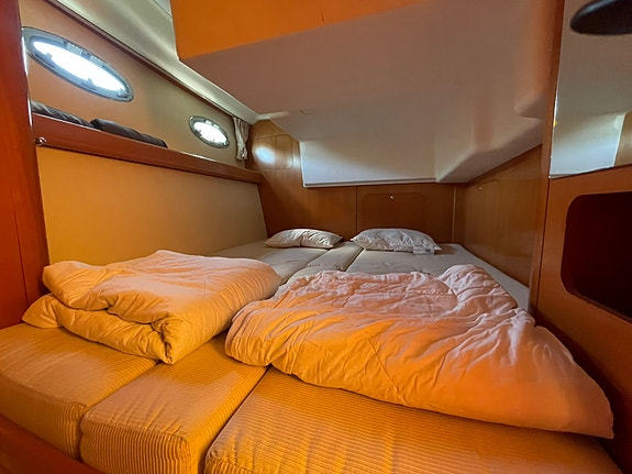 Beneteau Flyer 12 bästa och vackraste familjebåten som finns 22 of 29