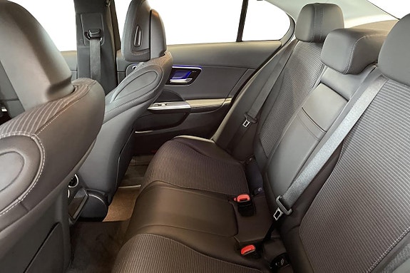 Mercedes-Benz C300 e 12 of 20