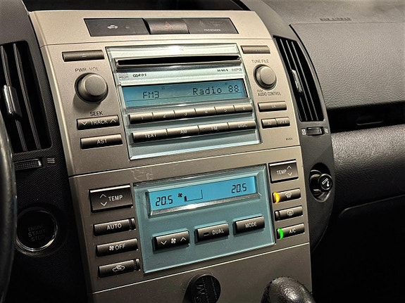 Toyota Corolla Verso 21 of 23