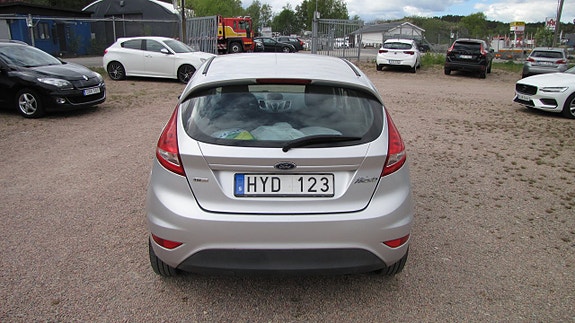 Ford Fiesta 3 of 5