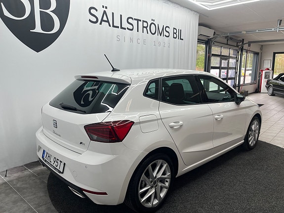 Seat Ibiza 3 of 5