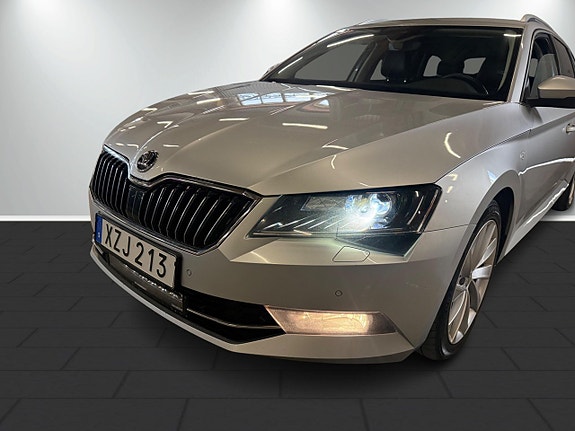 Skoda Superb 3 of 5