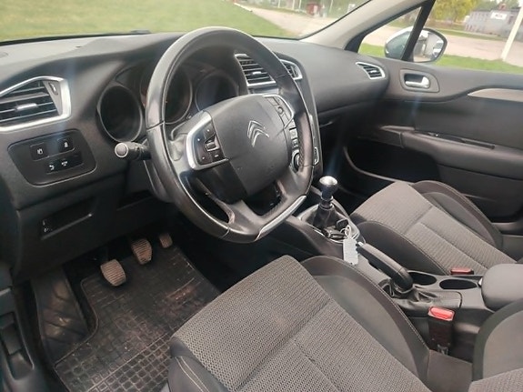 Citroen C4 14 of 24