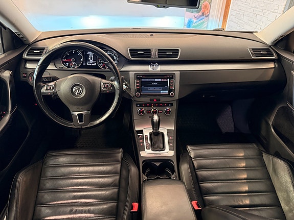 Volkswagen Passat 15 of 21