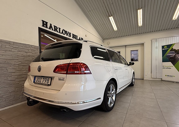 Volkswagen Passat 9 of 21
