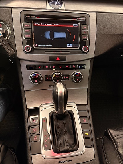 Volkswagen Passat 19 of 21
