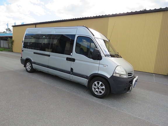 Nissan Interstar 2 of 5