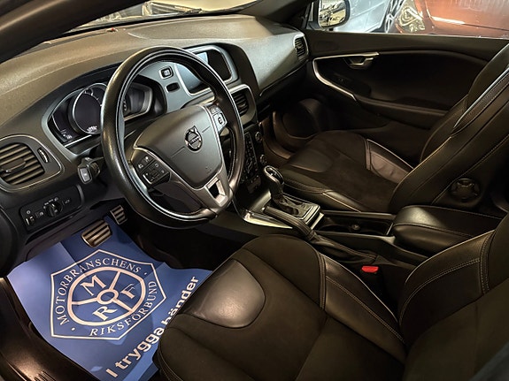 Volvo V40 7 of 11