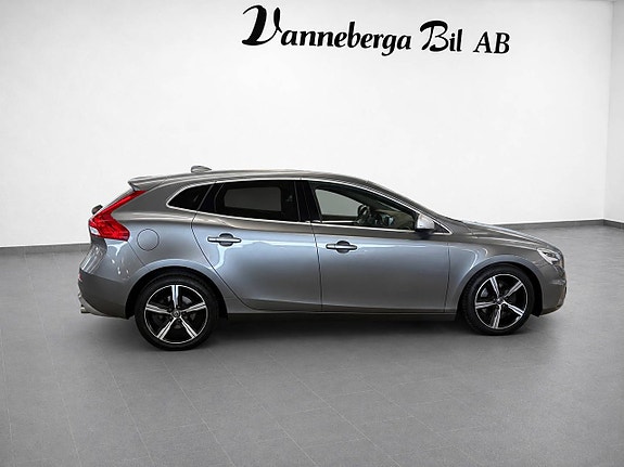Volvo V40 6 of 11