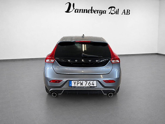 Volvo V40 5 of 11