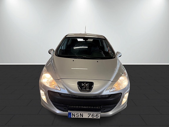 Peugeot 308 4 of 19