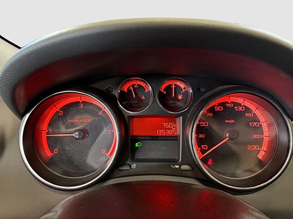 Peugeot 308 16 of 19