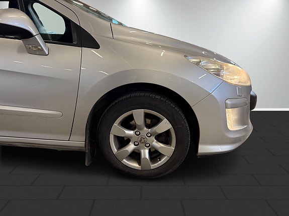 Peugeot 308 7 of 19