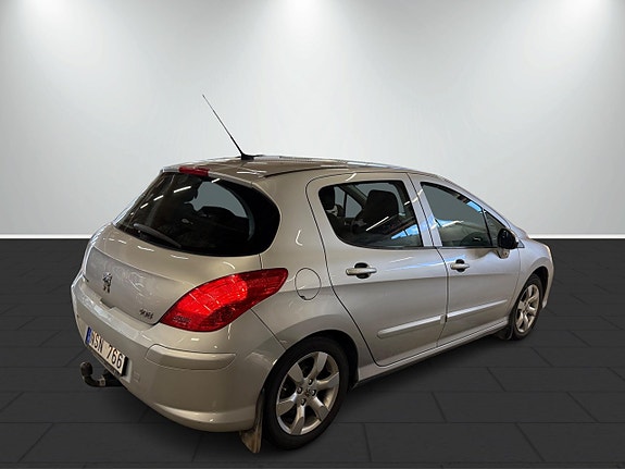 Peugeot 308 8 of 19