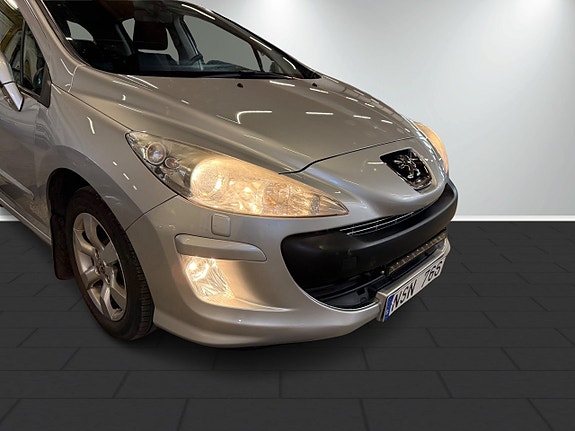 Peugeot 308 6 of 19