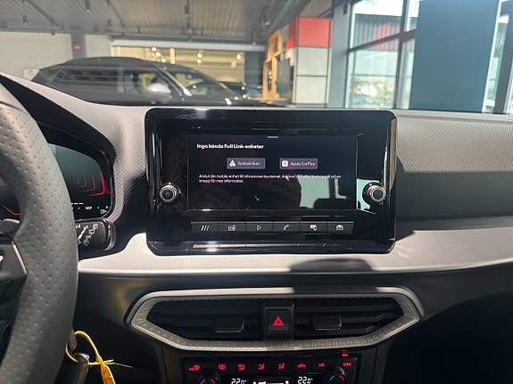 Seat Arona 15 of 17