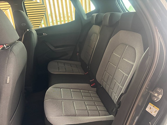 Seat Arona 7 of 17
