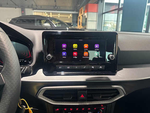 Seat Arona 14 of 17