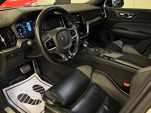 Volvo V60 16 of 30