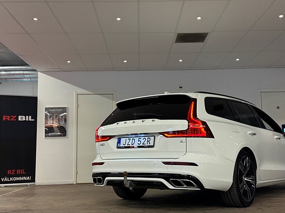 Volvo V60 10 of 30