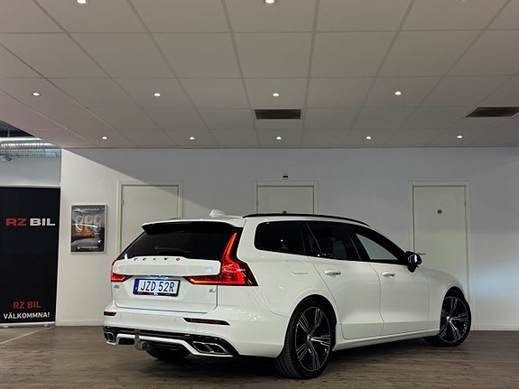 Volvo V60 9 of 30