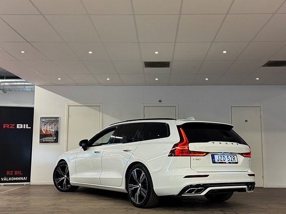 Volvo V60 13 of 30