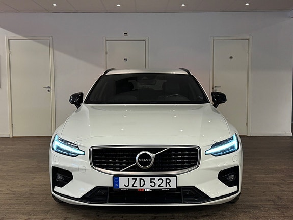 Volvo V60 4 of 30