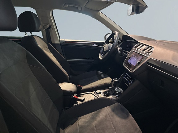 Volkswagen Tiguan 10 of 21