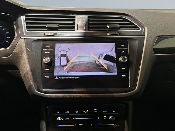 Volkswagen Tiguan 15 of 21