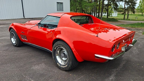 Chevrolet Corvette 5 of 5