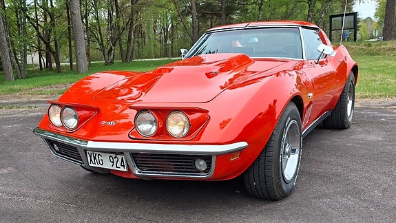 Chevrolet Corvette 7 of 12