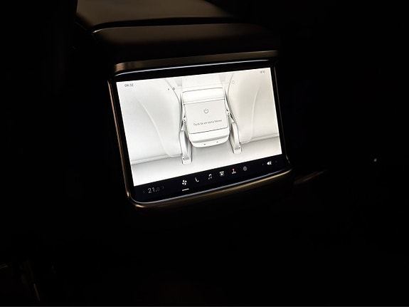 Tesla Model S 15 of 30
