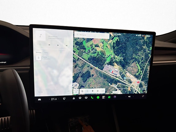 Tesla Model S 18 of 30