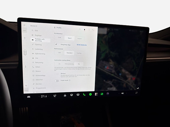 Tesla Model S 20 of 30