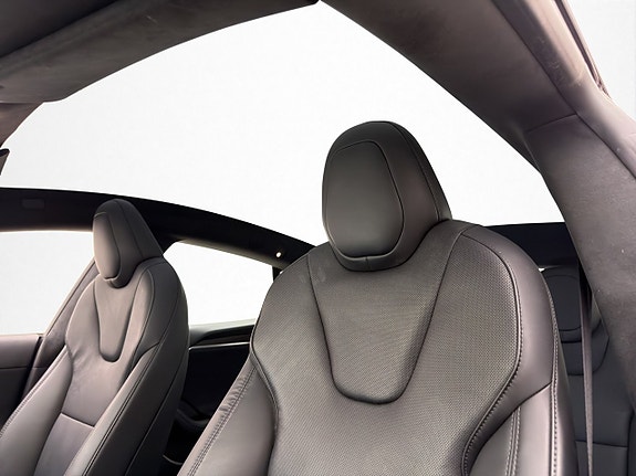 Tesla Model S 12 of 30
