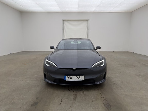 Tesla Model S 2 of 5
