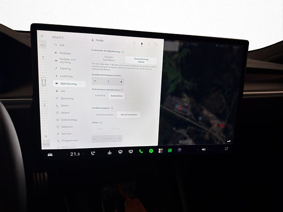 Tesla Model S 22 of 30