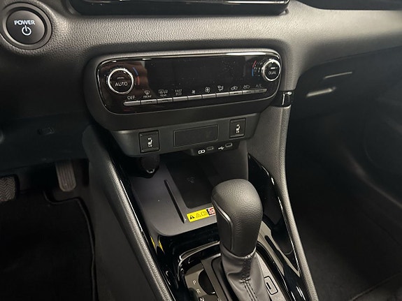 Toyota Yaris 14 of 17