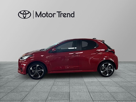 Toyota Yaris 3 of 17