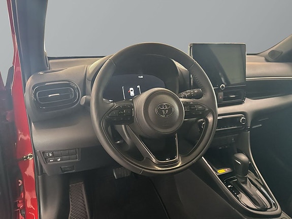 Toyota Yaris 10 of 17