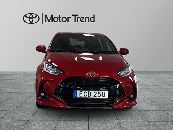 Toyota Yaris 5 of 17