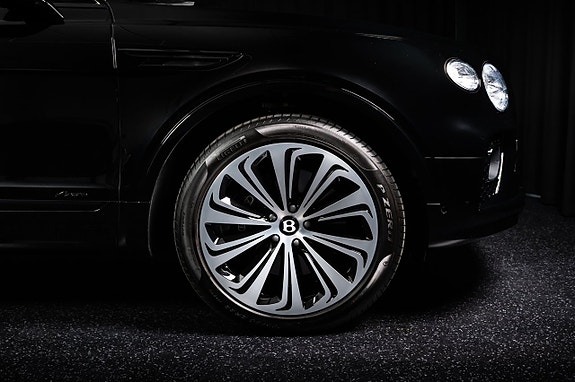Bentley Bentayga 9 of 23