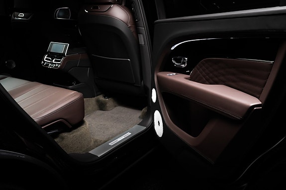Bentley Bentayga 21 of 23