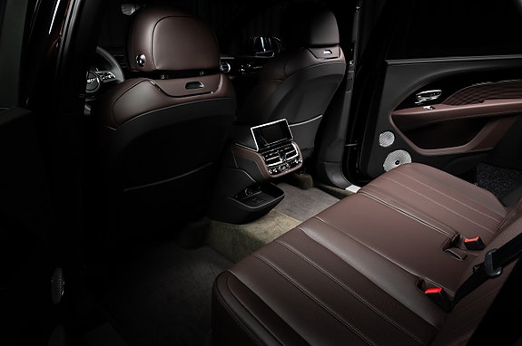 Bentley Bentayga 17 of 23
