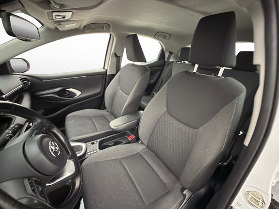 Toyota Yaris 10 of 30