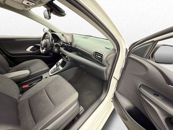 Toyota Yaris 23 of 30