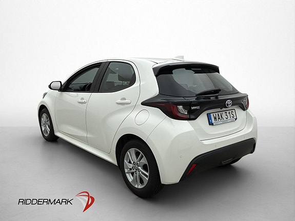 Toyota Yaris 8 of 30