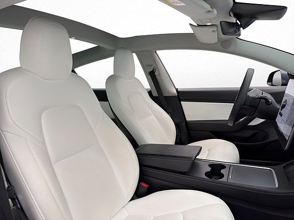 Tesla Model 3 27 of 30