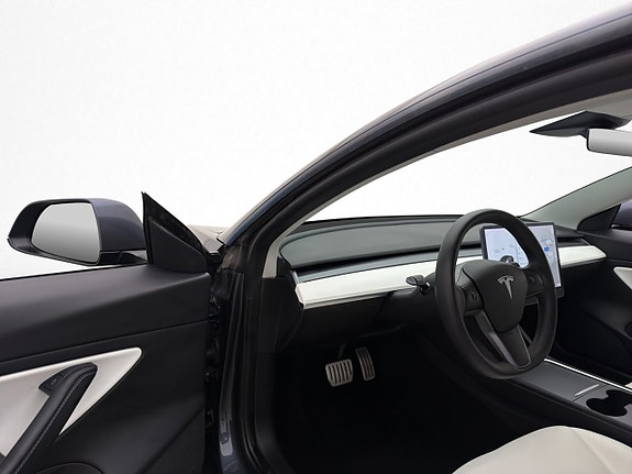 Tesla Model 3 10 of 30
