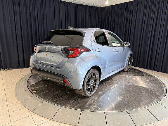 Mazda 2 6 of 12
